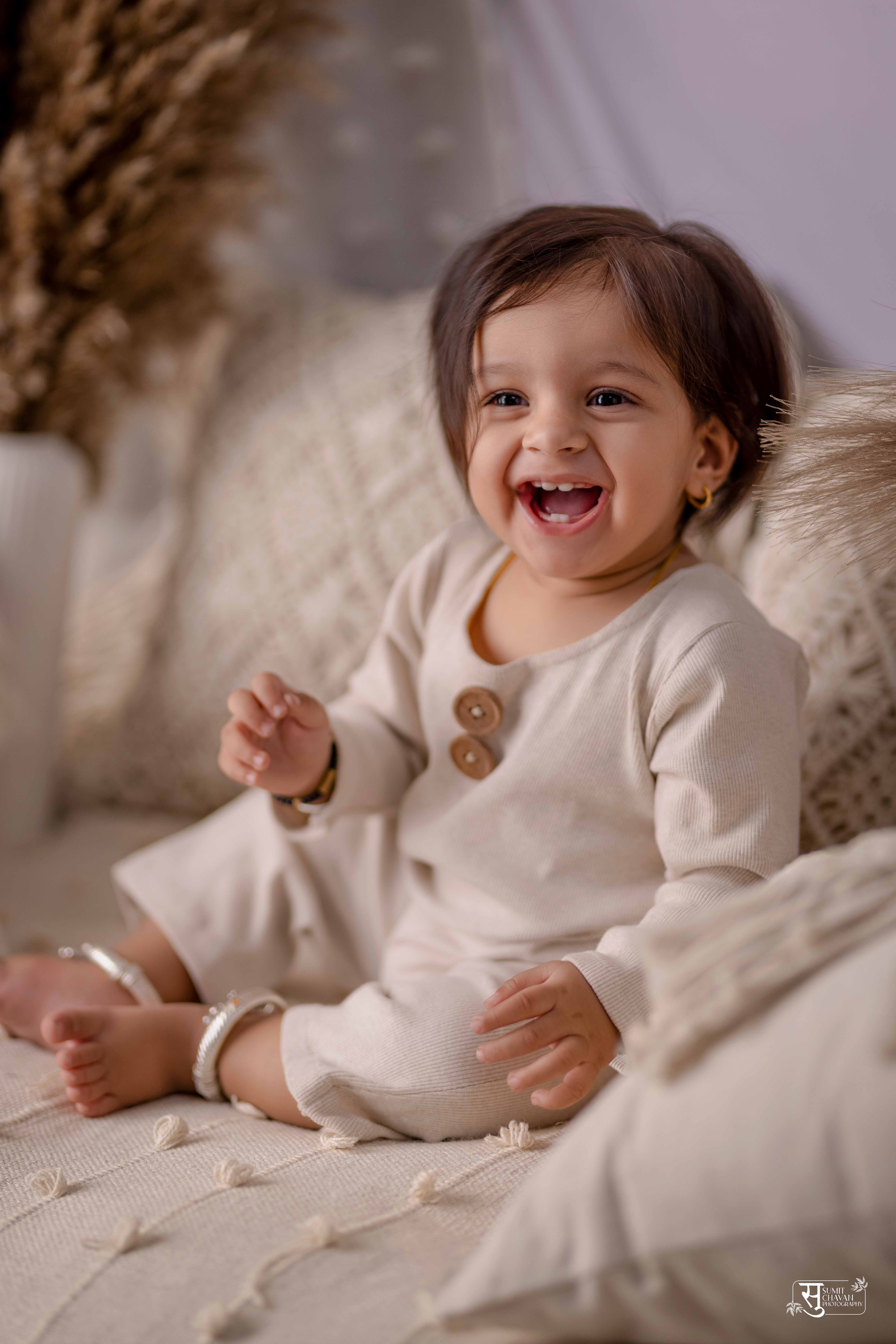 kids photography - newborn-elegant-portrait-session-163
