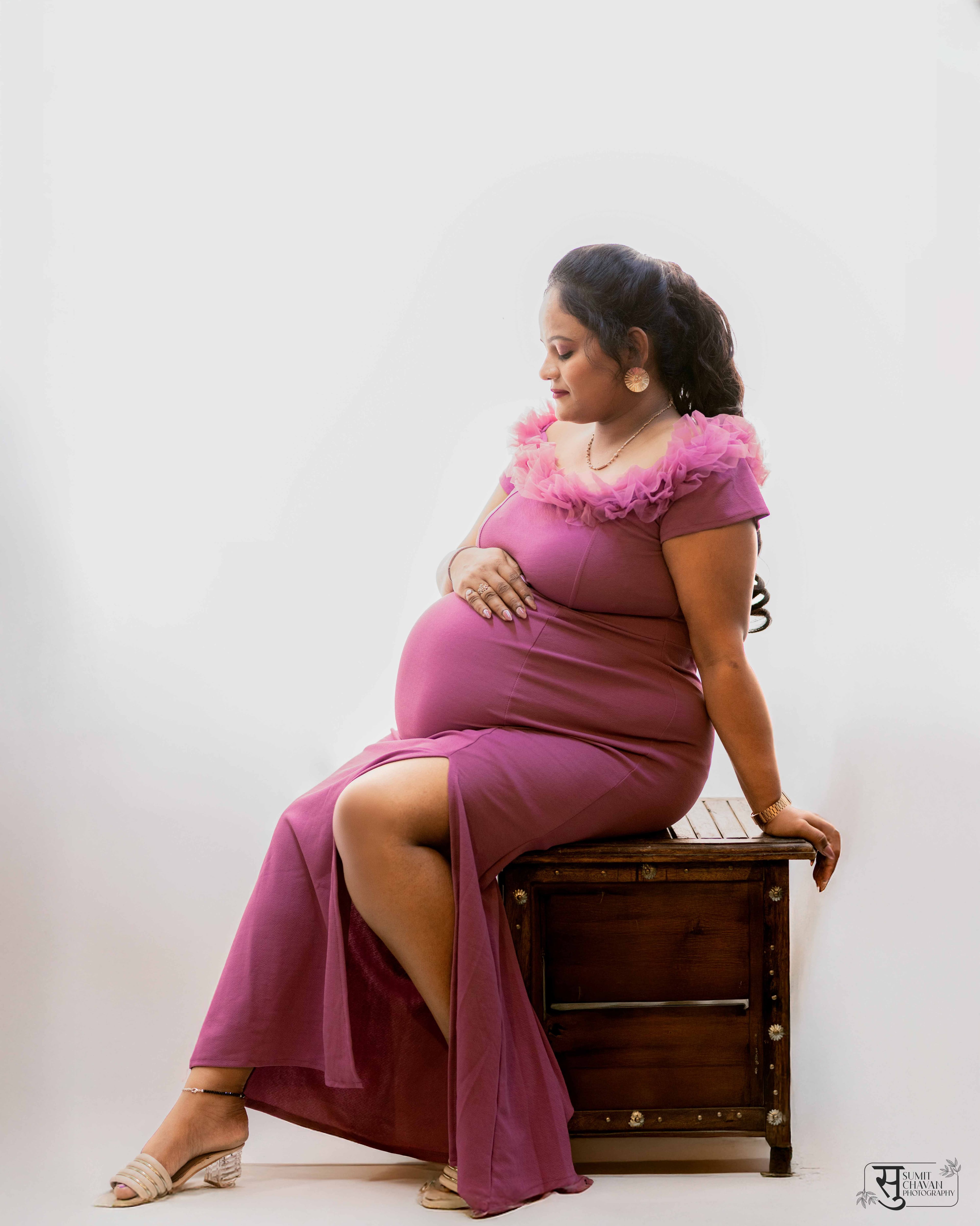 maternity beautiful outdoor shoot - maternity photography portfolio