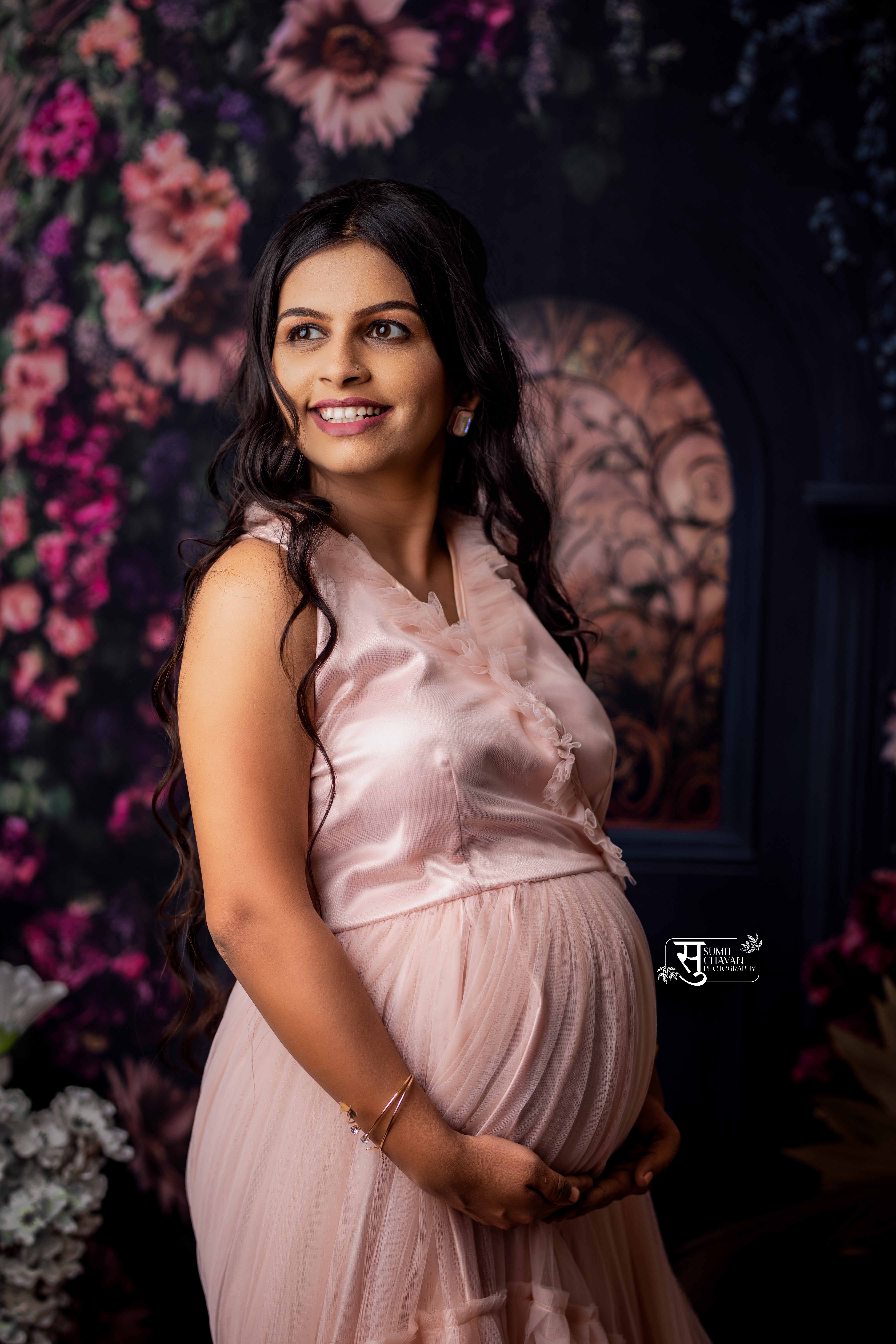 maternity natural candid moments - maternity photography portfolio