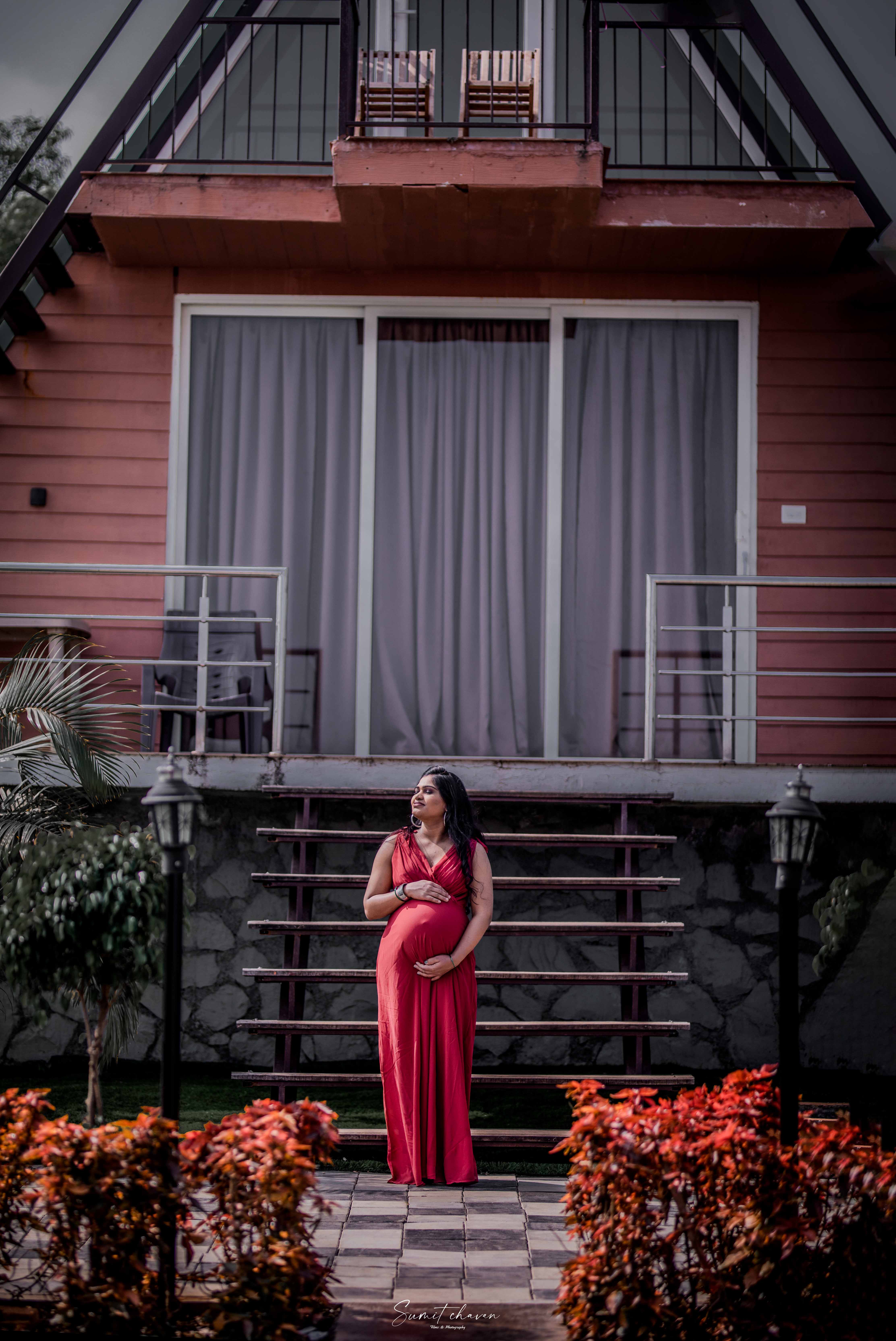 maternity natural candid moments - maternity photography portfolio