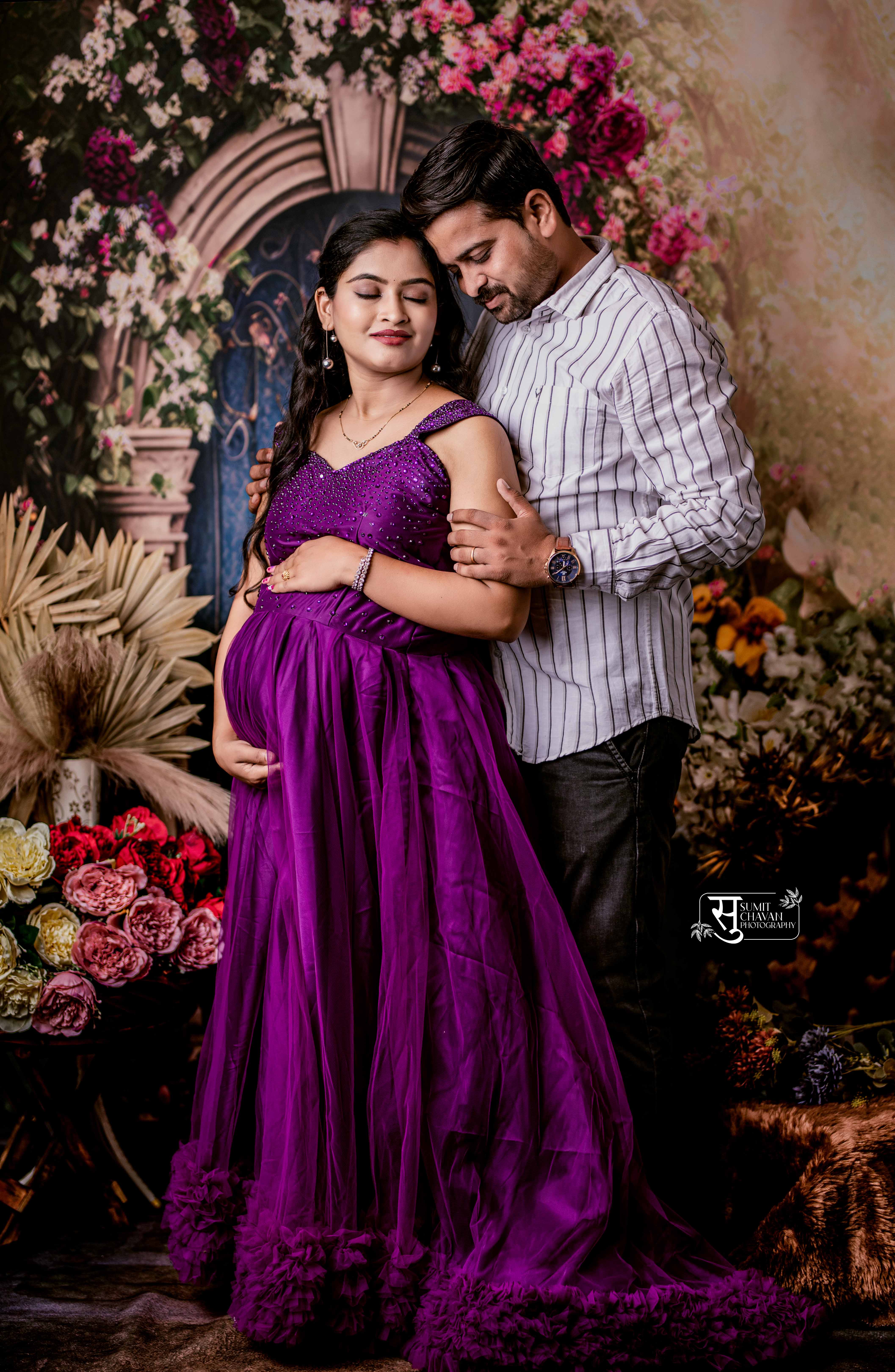 maternity romantic couple moments - maternity photography portfolio