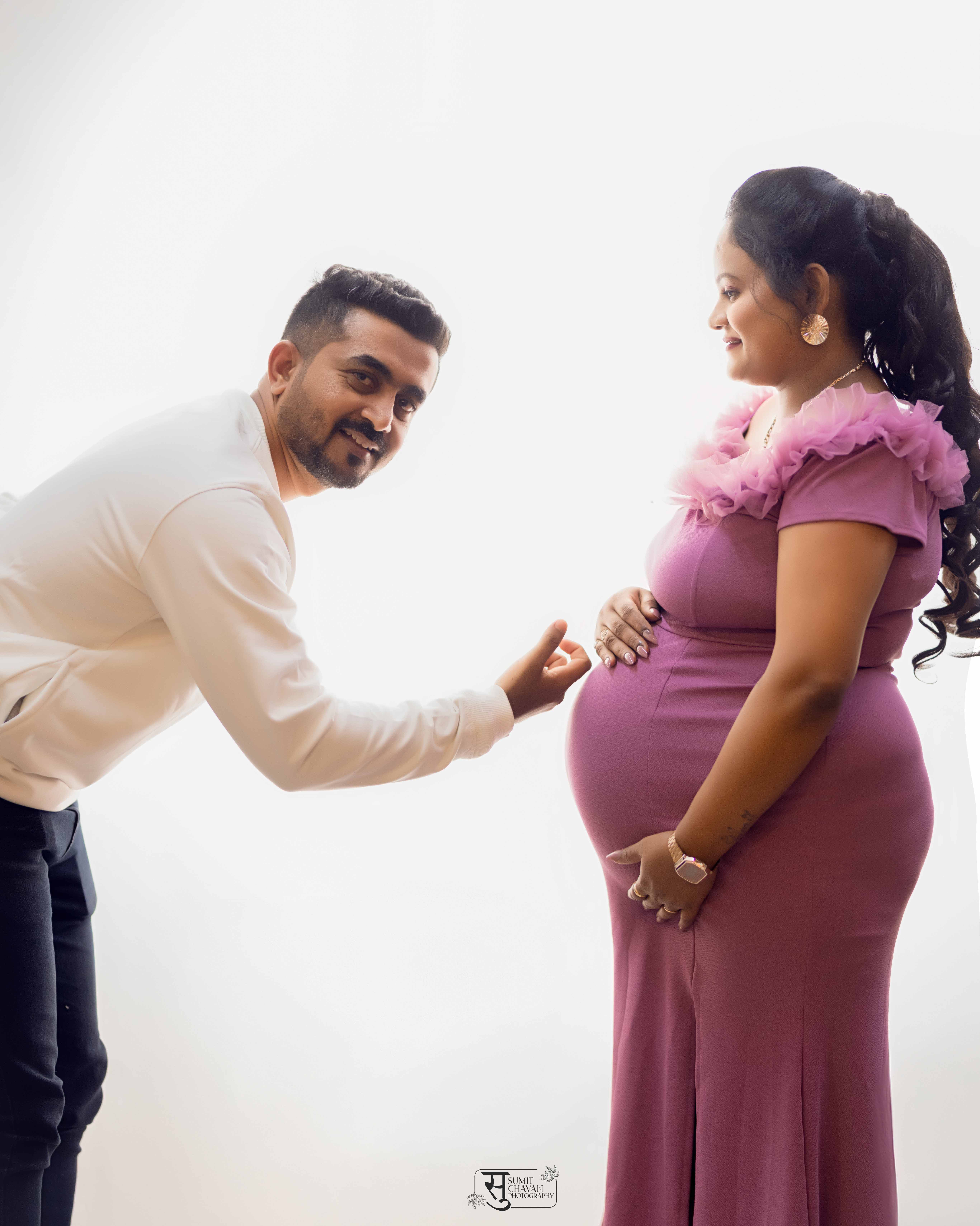maternity stunning backdrop - maternity photography portfolio