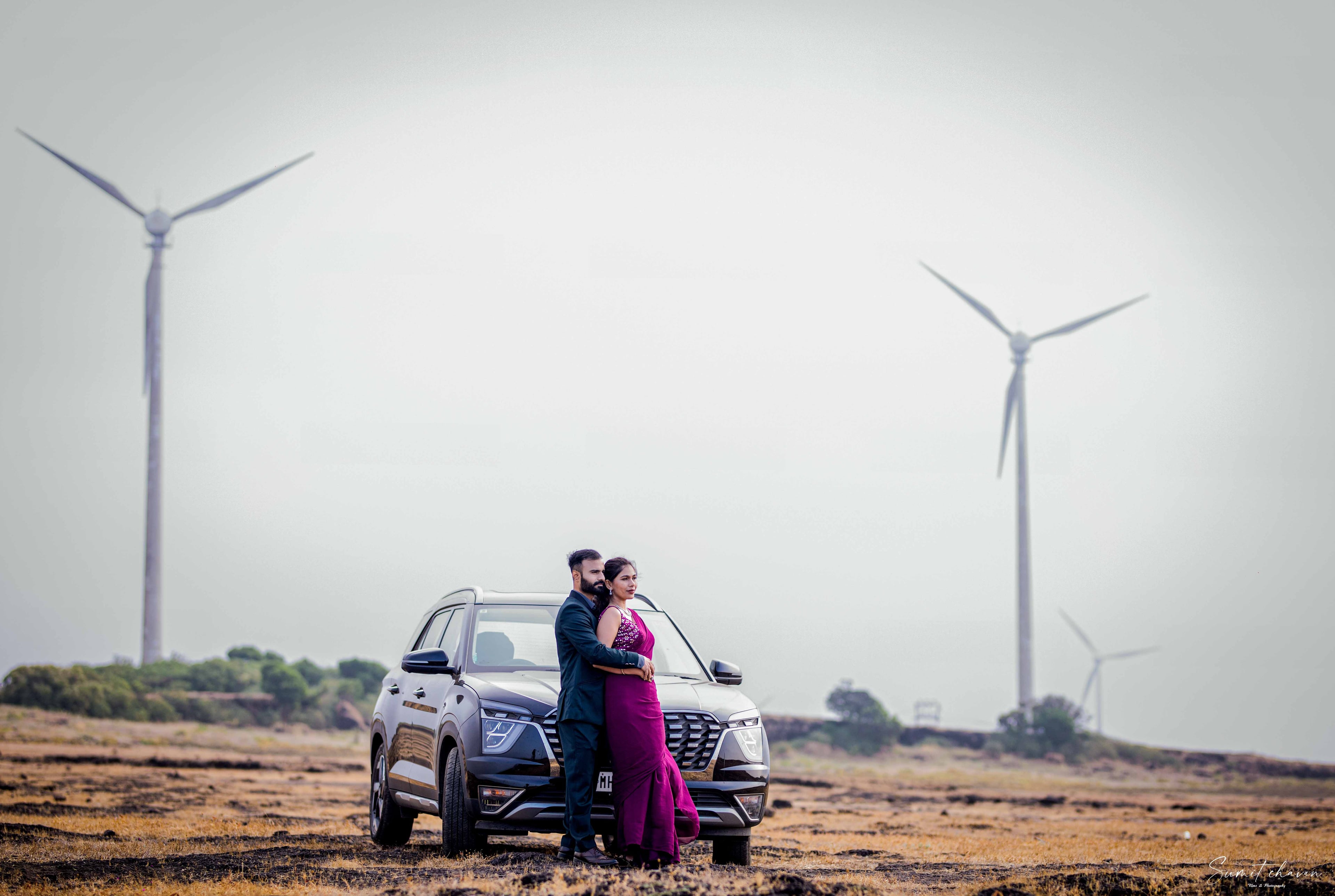 Akshay Neha romantic pre-wedding photography Satara - stunning moments