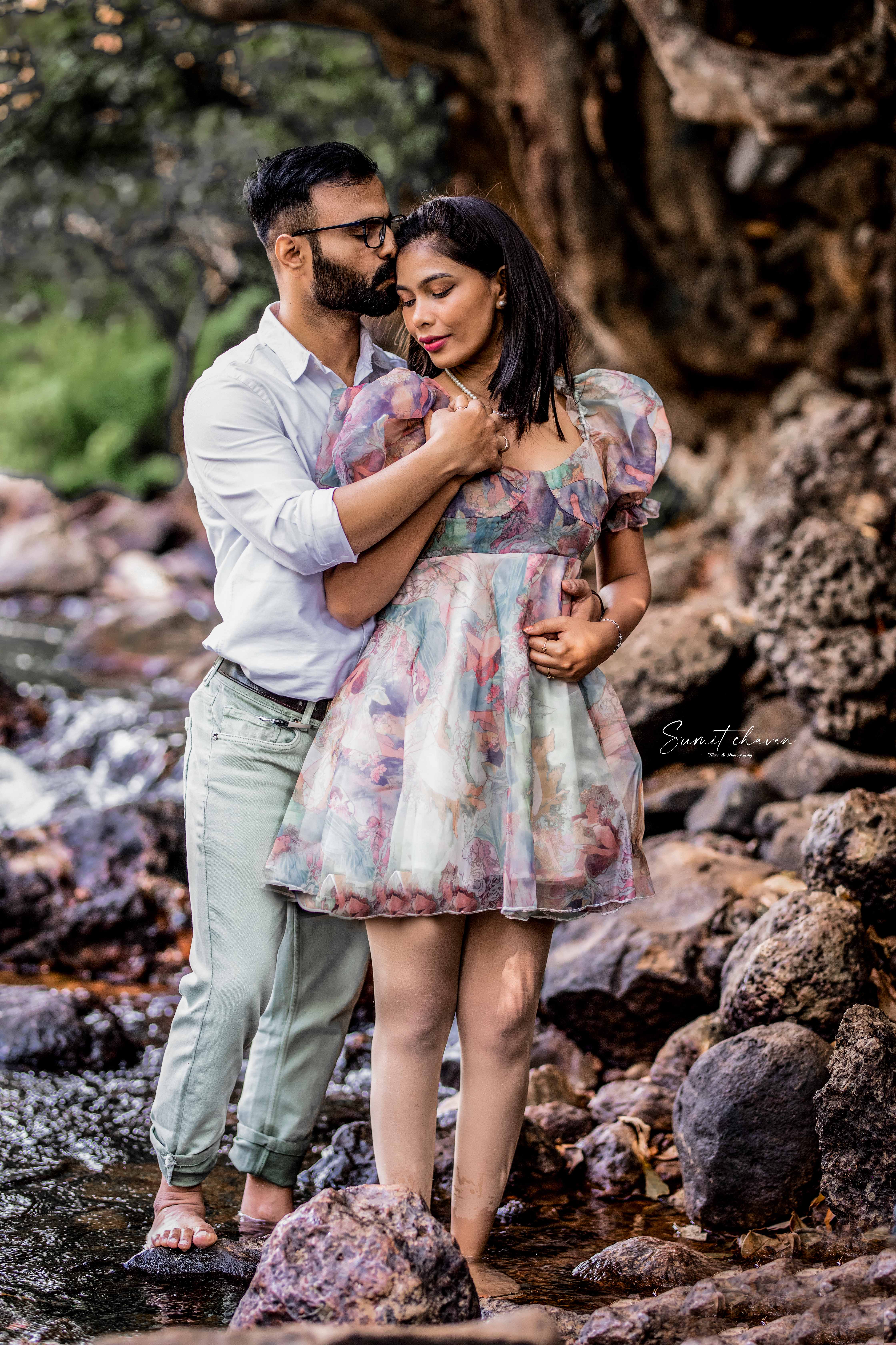 Akshay and Neha pre-wedding shoot Satara - romantic moments