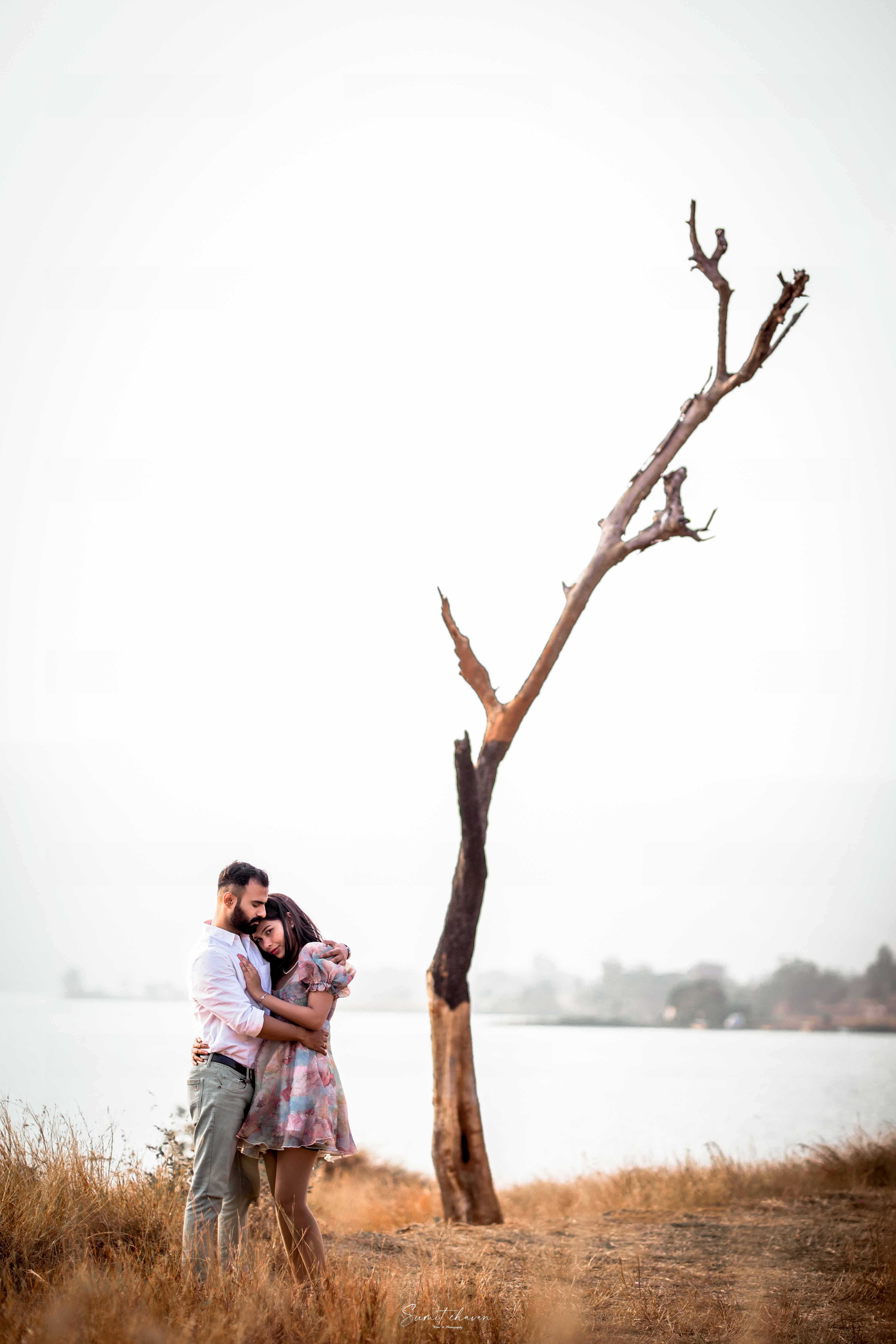 Akshay Neha pre-wedding shoot Satara - romantic couple session