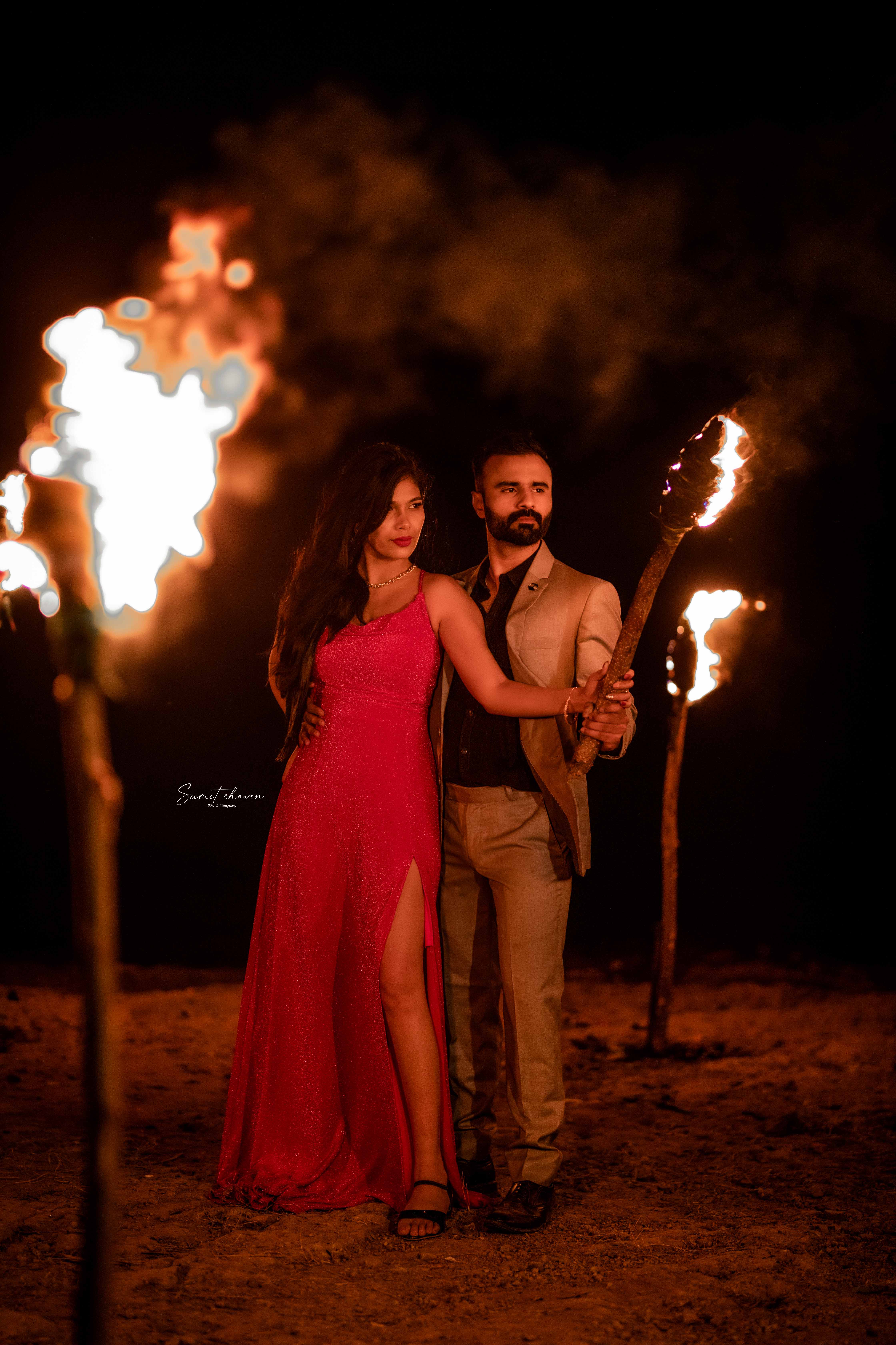 Akshay Neha pre-wedding shoot Satara - romantic couple photography