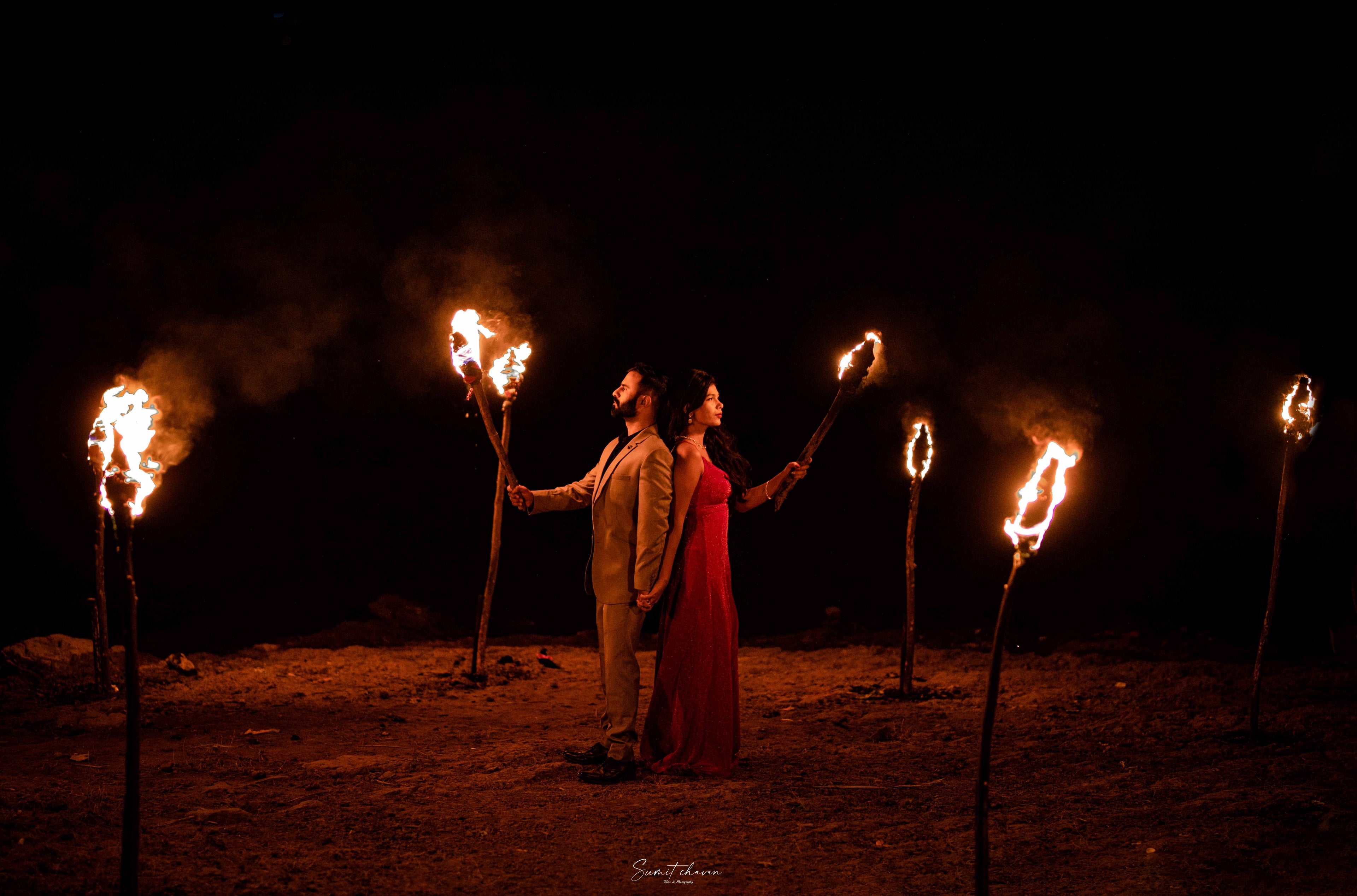 Akshay Neha romantic pre-wedding photography Satara - beautiful portraits