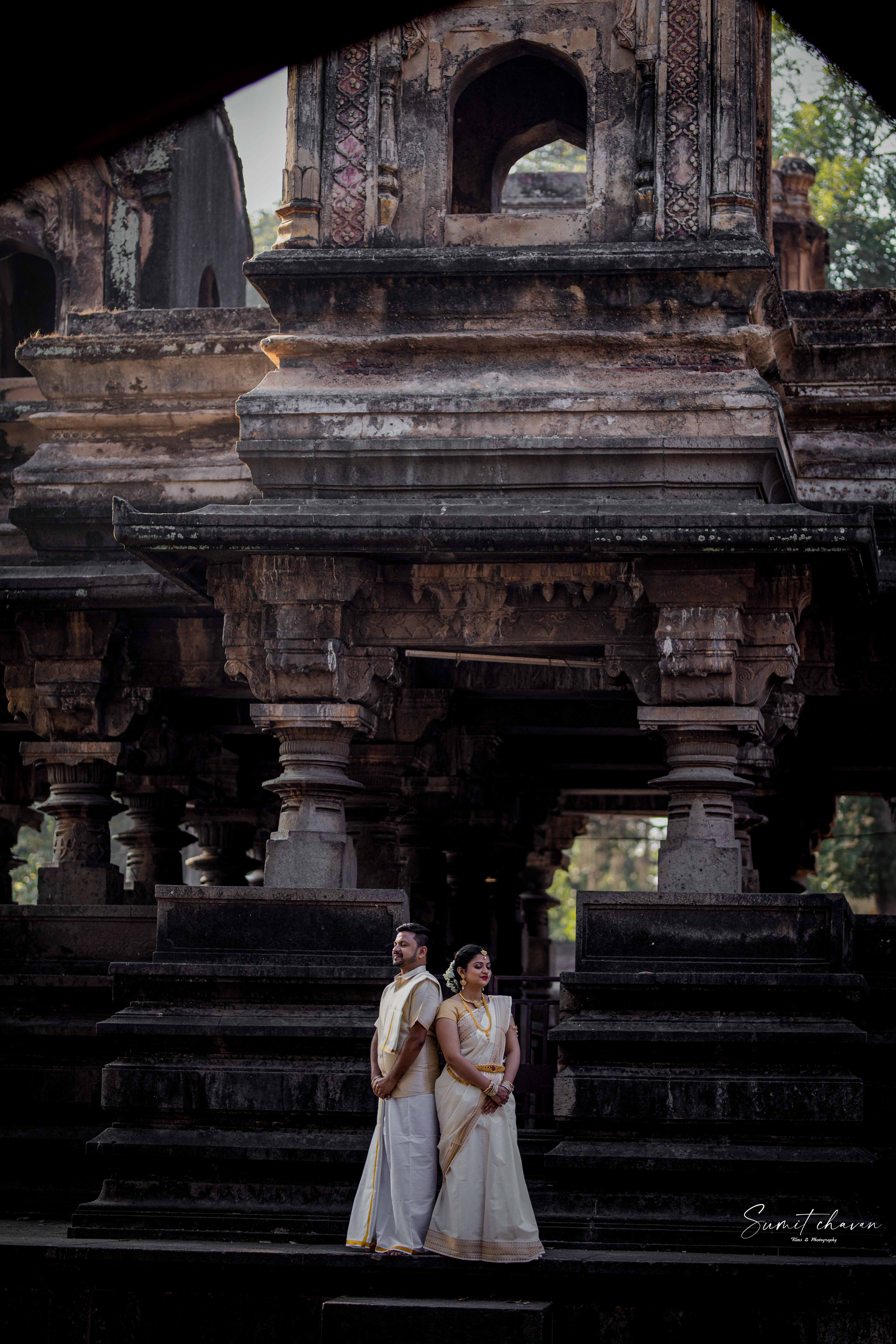 Sangam Mahuli elegant pre-wedding photography Satara - couple photography