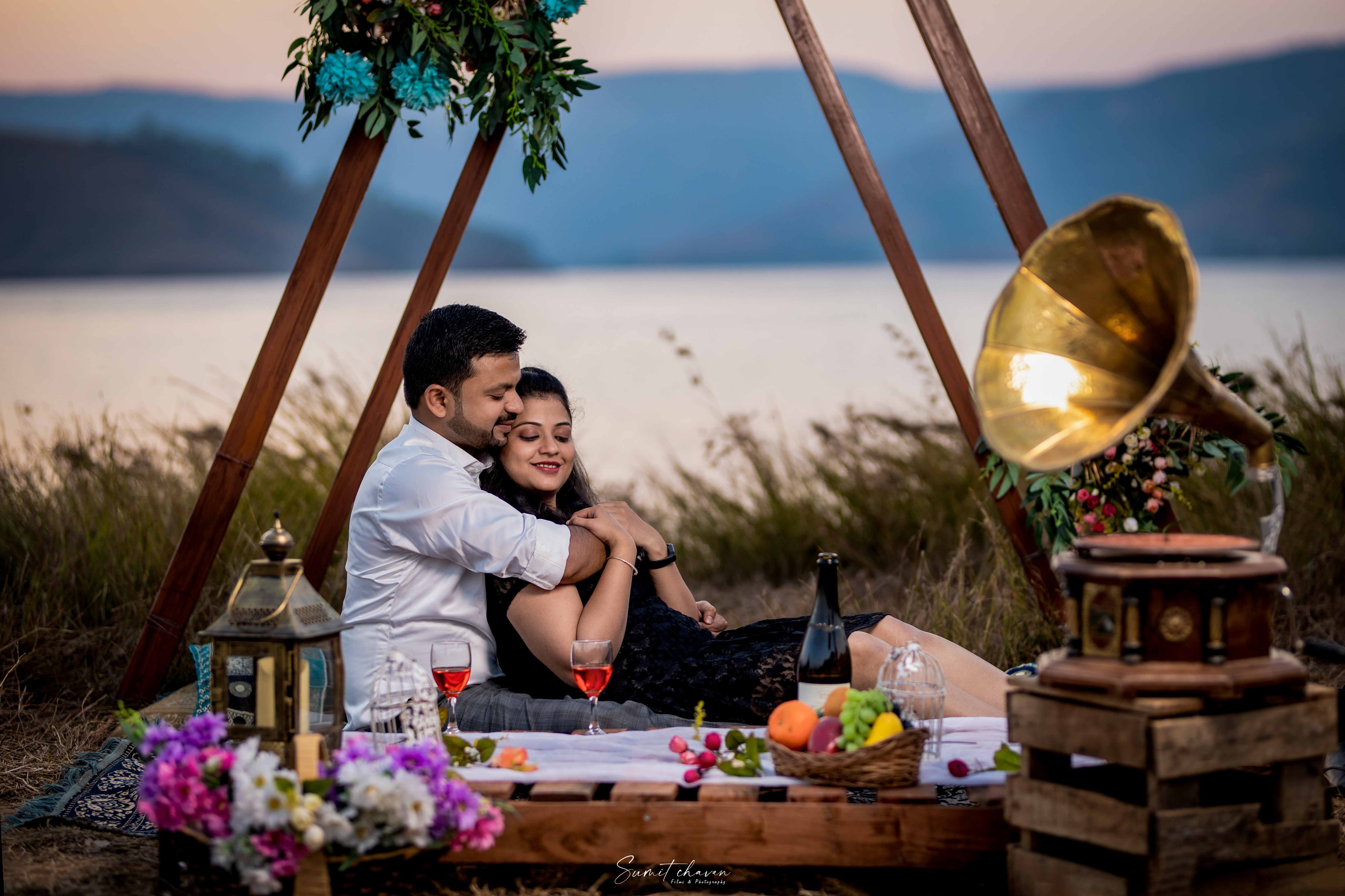 Sangam Mahuli elegant pre-wedding photography Satara - beautiful portraits