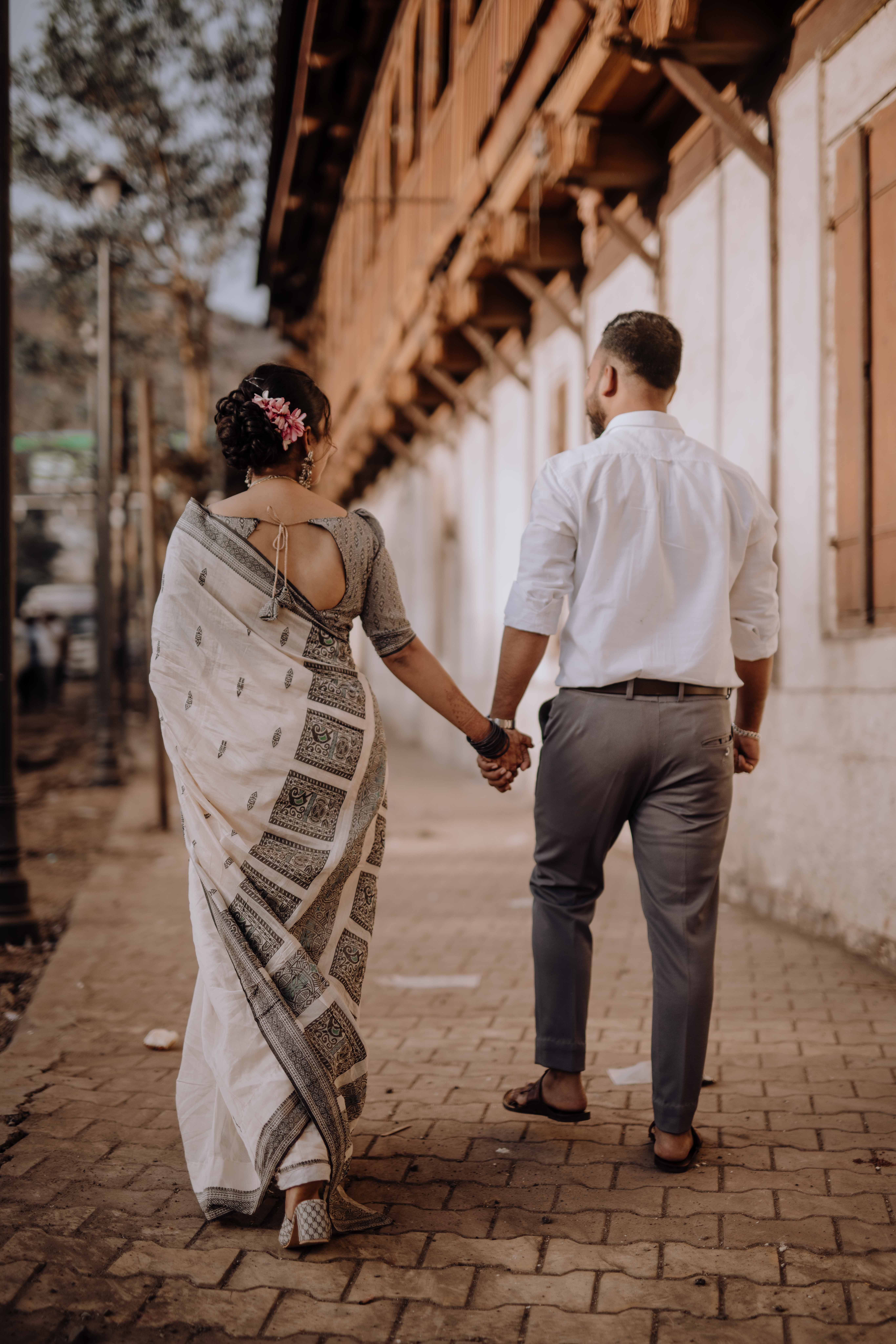 Ashutosh Neha natural pre-wedding photography Rajwada Satara - stunning moments