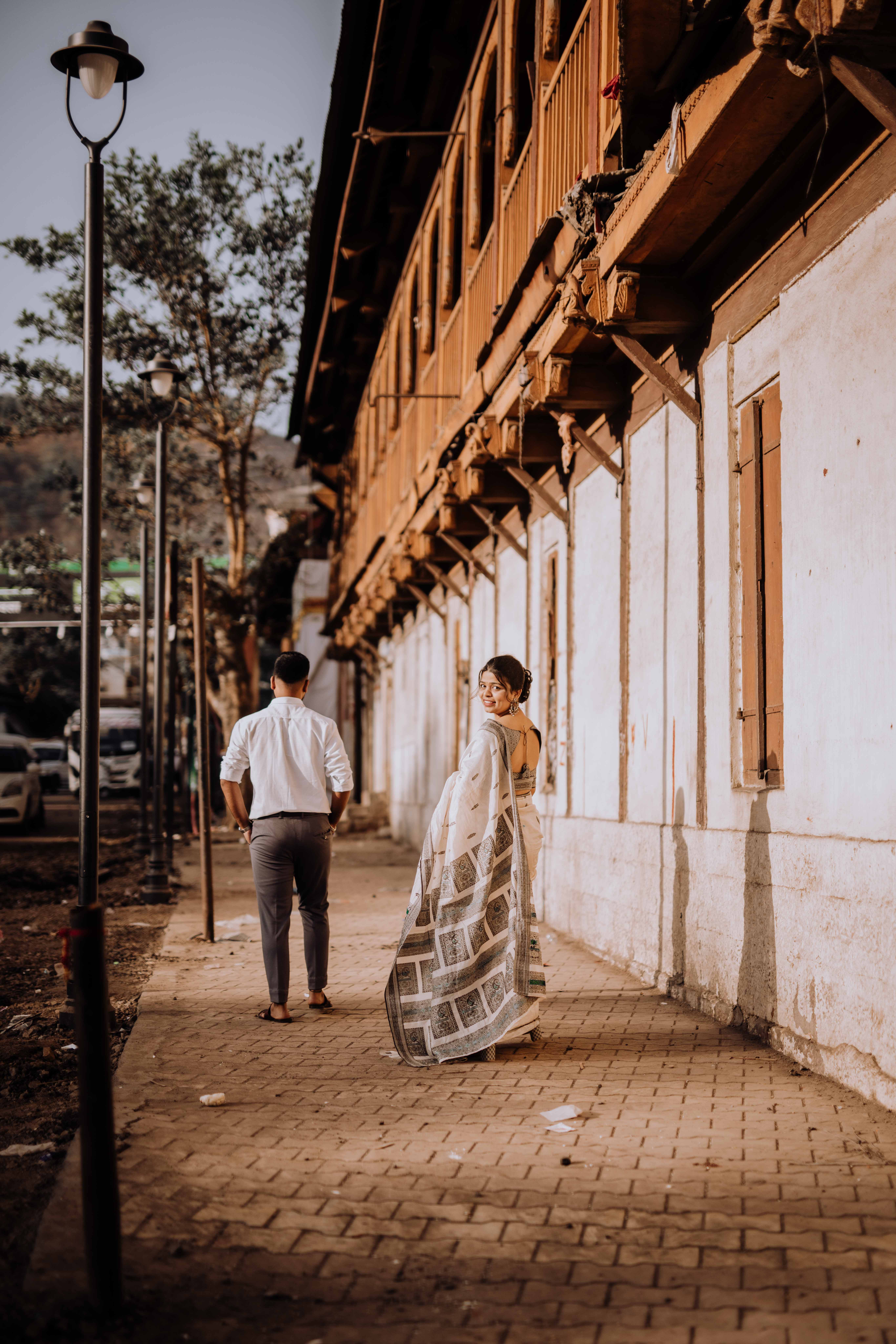 Ashutosh and Neha pre-wedding shoot Rajwada Satara - beautiful couple session
