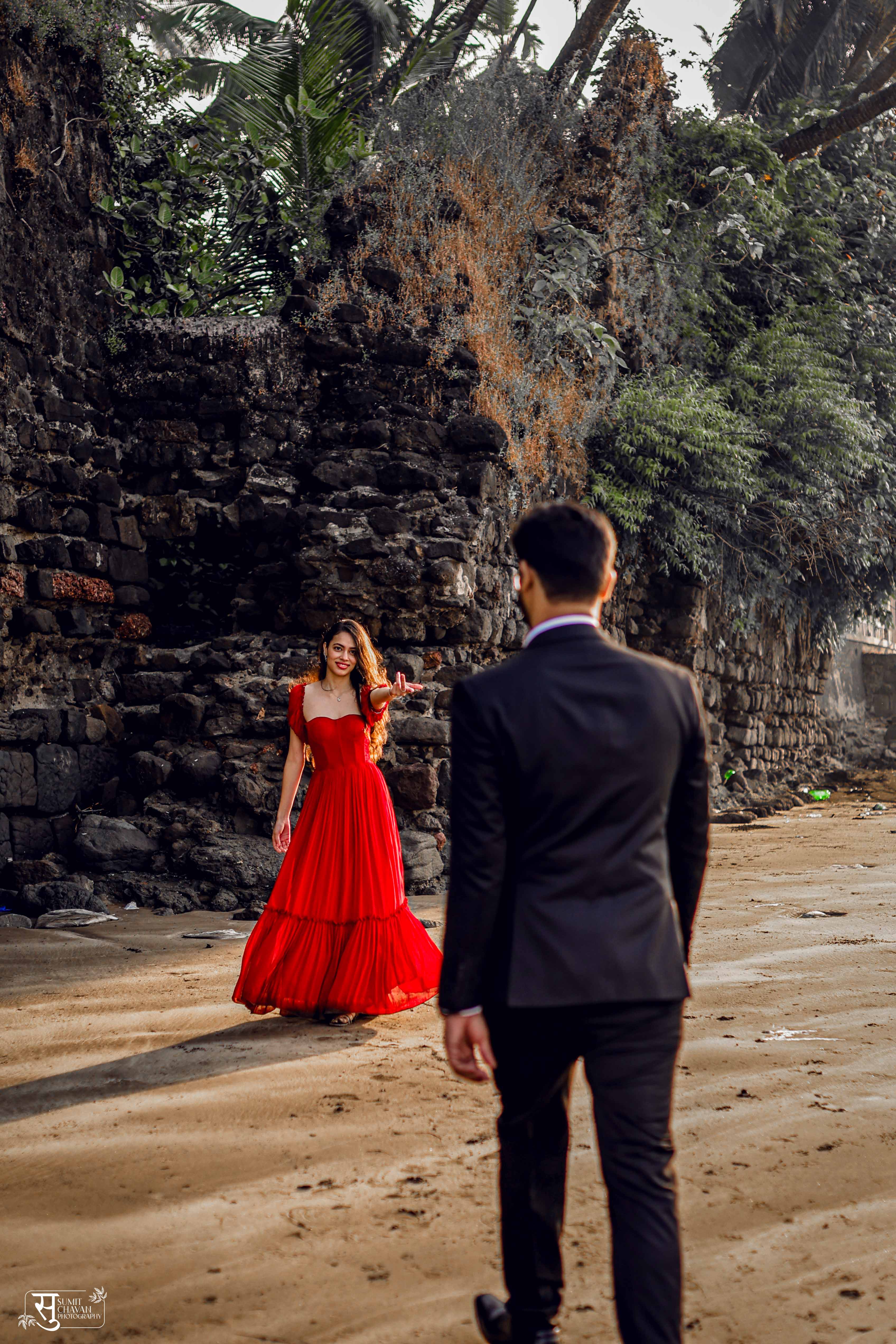 Pravan Meghna pre-wedding collection Alibagh - stunning portraits
