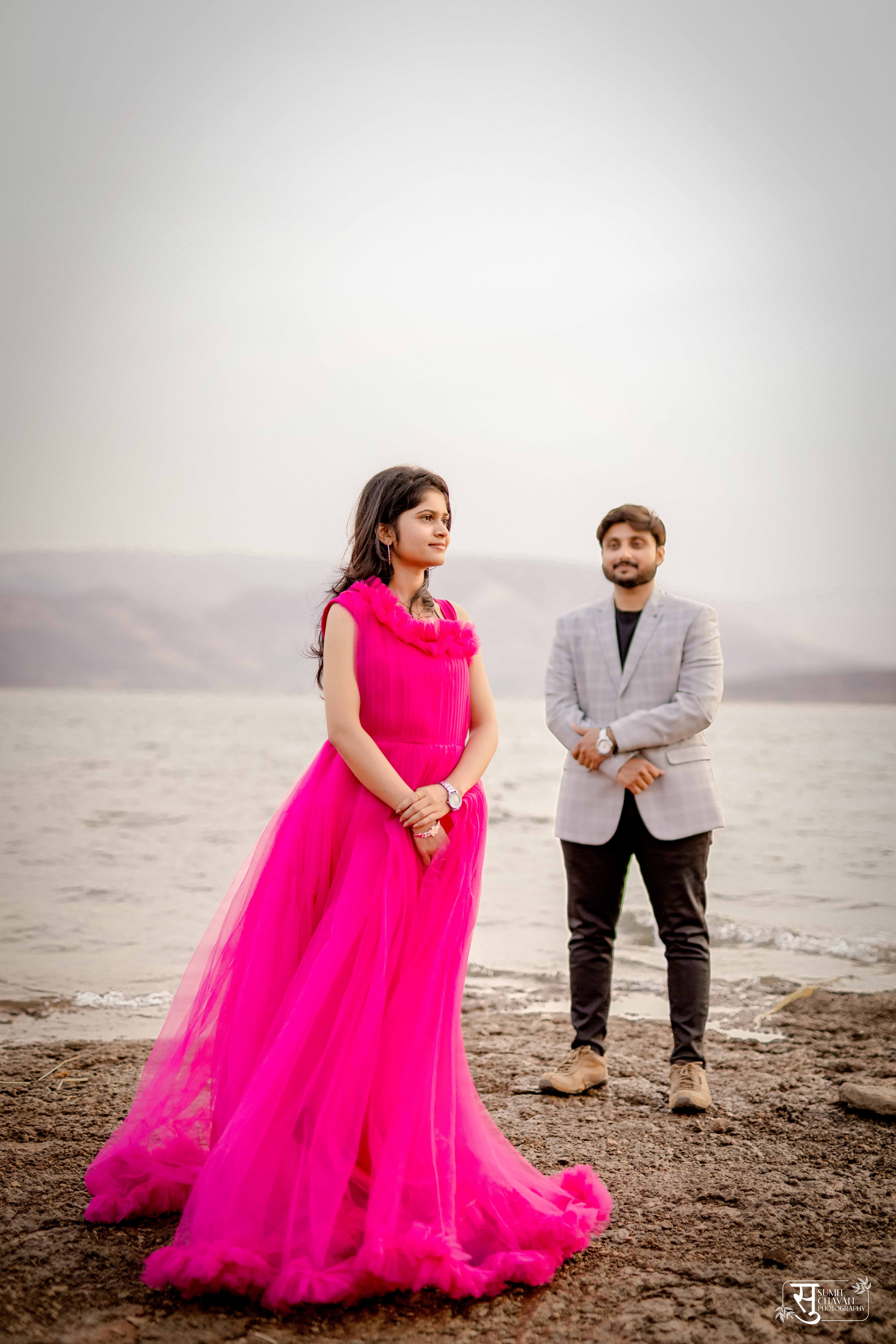 pre-wedding natural candid moments - pre-wedding photography portfolio
